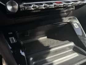 Peugeot 208 (2024) thumbnail 18