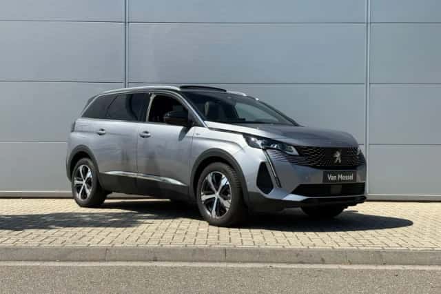 Peugeot 5008 (2023) thumbnail 8