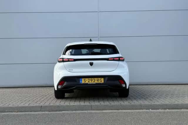 Peugeot 308 (2023) thumbnail 5