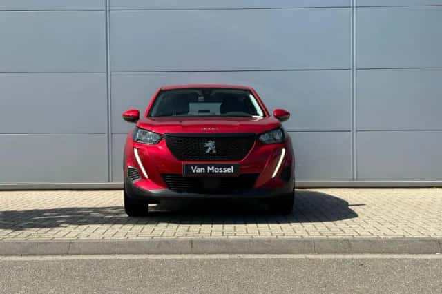 Peugeot 2008 (2021) thumbnail 9