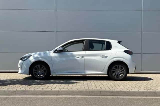 Peugeot 208 (2021) thumbnail 3