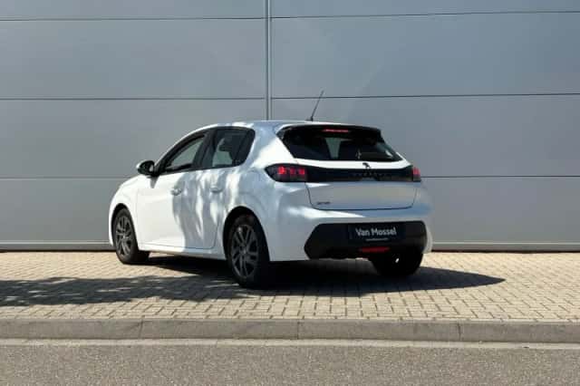 Peugeot 208 (2021) thumbnail 4