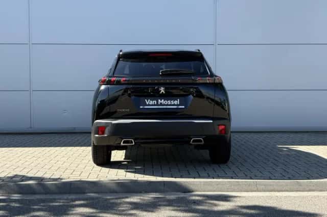 Peugeot 2008 (2021) thumbnail 5