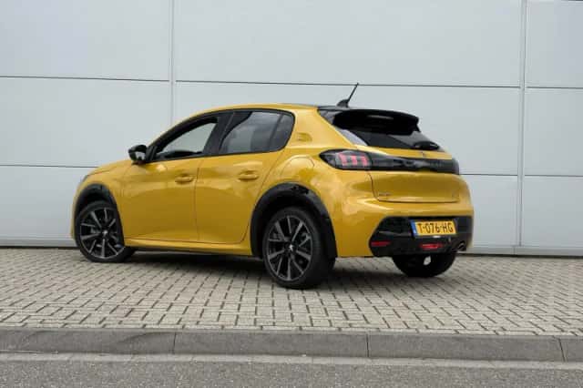 Peugeot 208 (2023) thumbnail 4