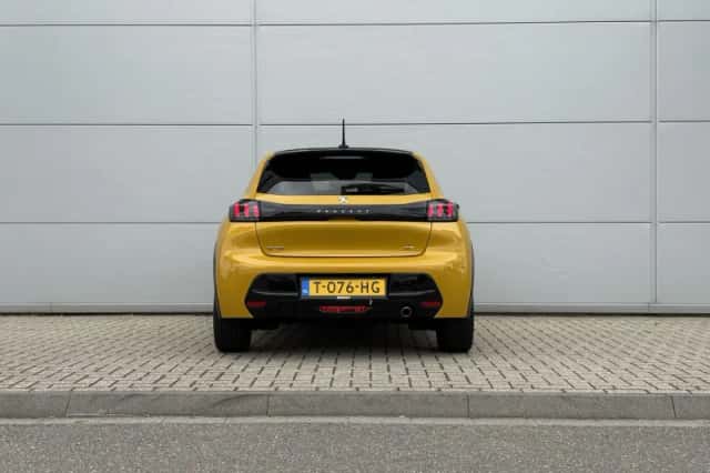 Peugeot 208 (2023) thumbnail 5
