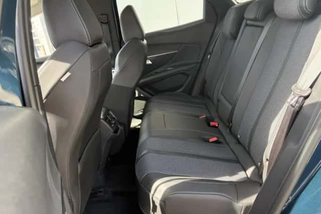 Peugeot 3008 (2021) thumbnail 14