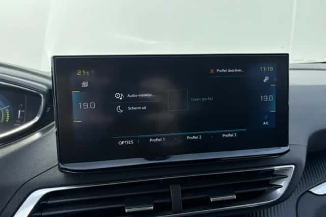 Peugeot 3008 (2021) thumbnail 22