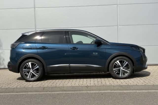 Peugeot 3008 (2021) thumbnail 7