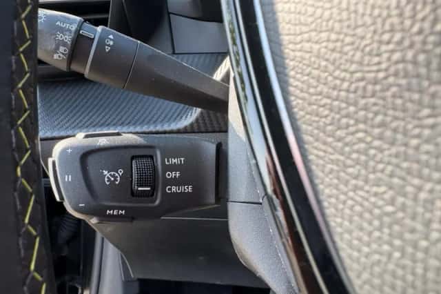 Peugeot 208 (2021) thumbnail 13