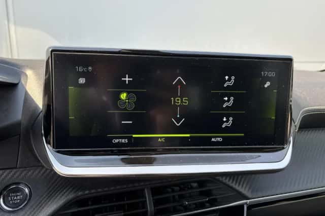 Peugeot 208 (2021) thumbnail 21