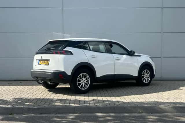 Peugeot 2008 (2022) thumbnail 6