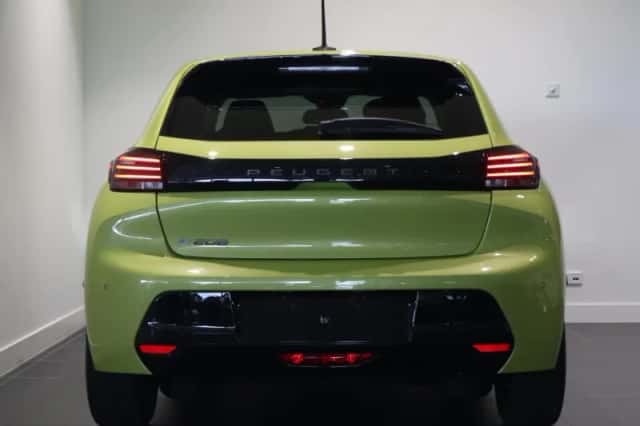 Peugeot e-208 (2024) thumbnail 6