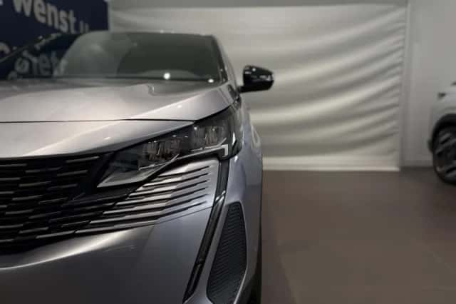 Peugeot 3008 (2024) thumbnail 4