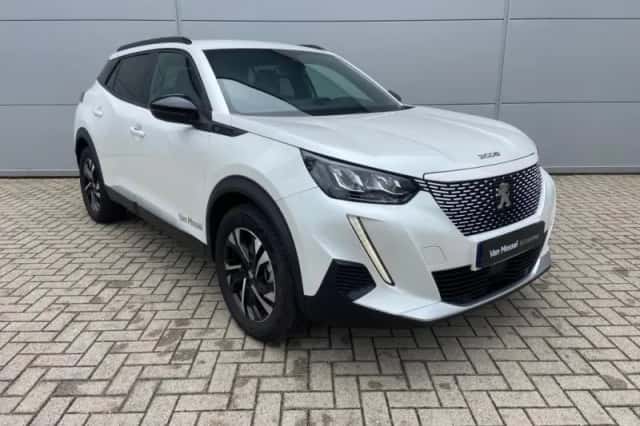 Peugeot e-2008 (2023) thumbnail 4