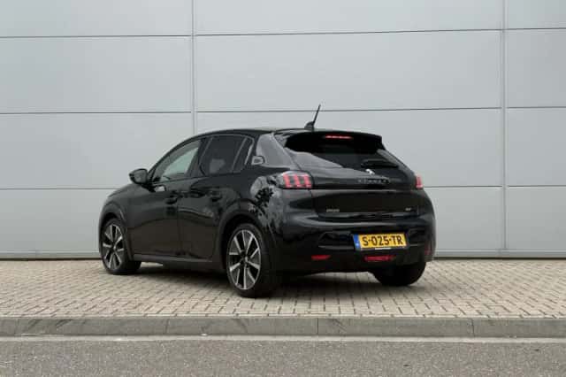 Peugeot e-208 (2021) thumbnail 4