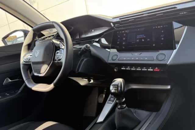 Peugeot 308 (2022) thumbnail 21