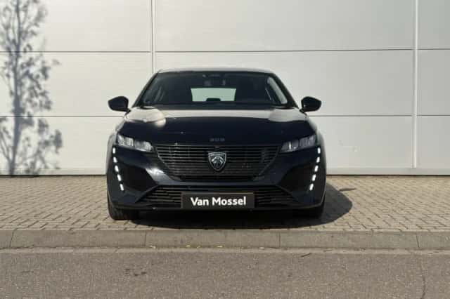 Peugeot 308 (2022) thumbnail 9