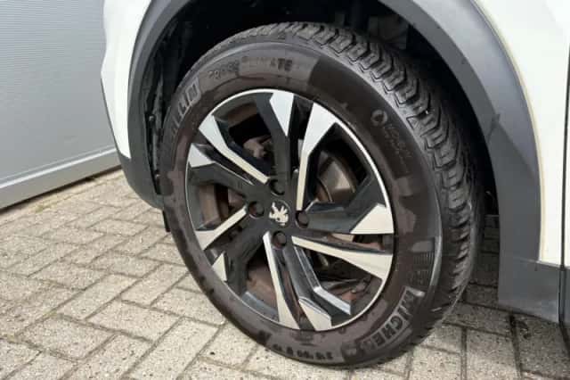 Peugeot 2008 (2021) thumbnail 21