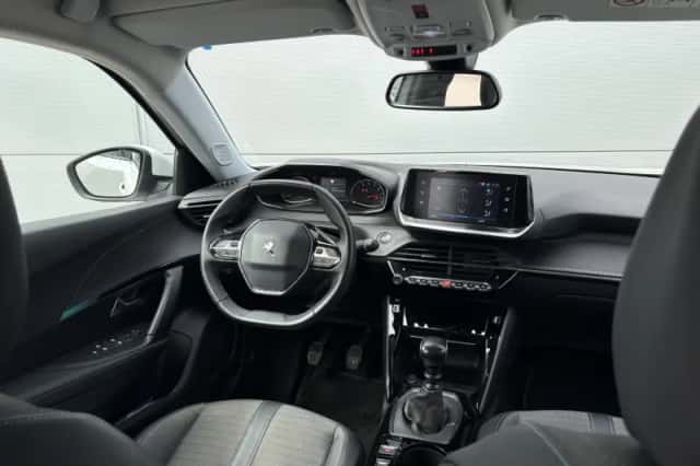 Peugeot 2008 (2021) thumbnail 26