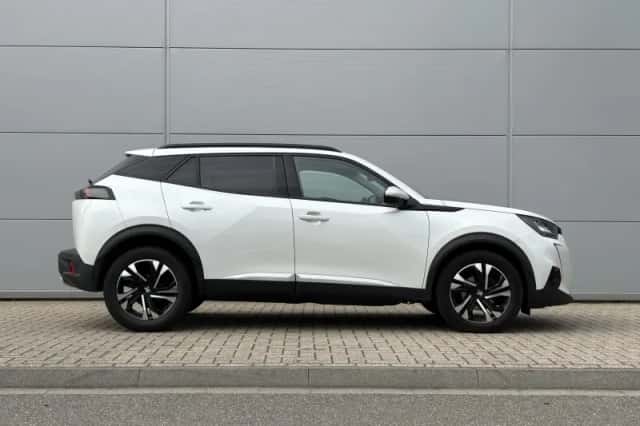 Peugeot 2008 (2021) thumbnail 7