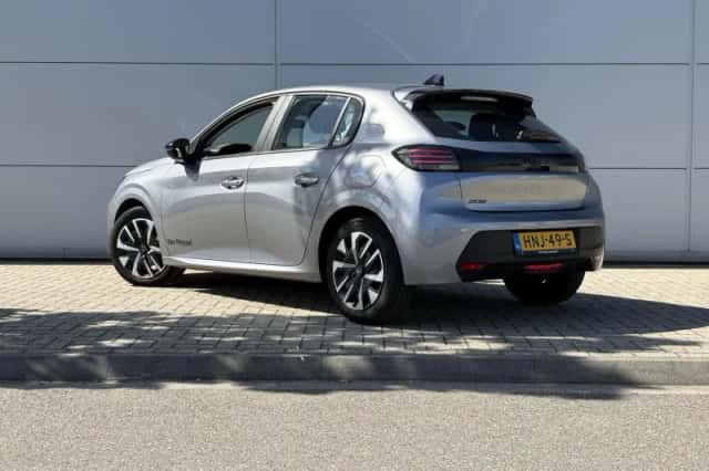 Peugeot 208 (2025) thumbnail 3