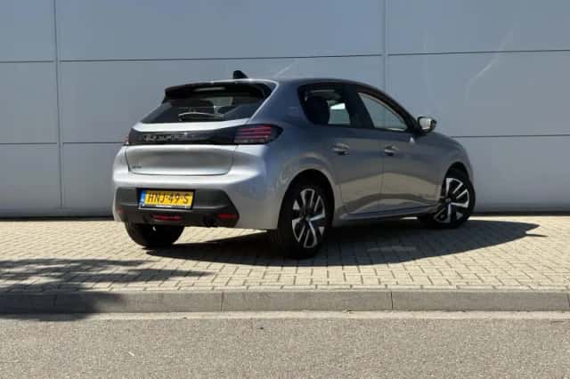 Peugeot 208 (2025) thumbnail 5
