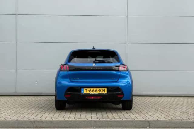 Peugeot e-208 (2023) thumbnail 5