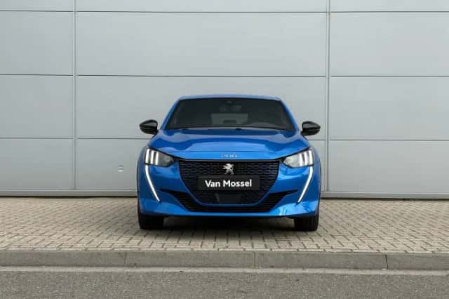 Peugeot e-208 (2023) thumbnail 9