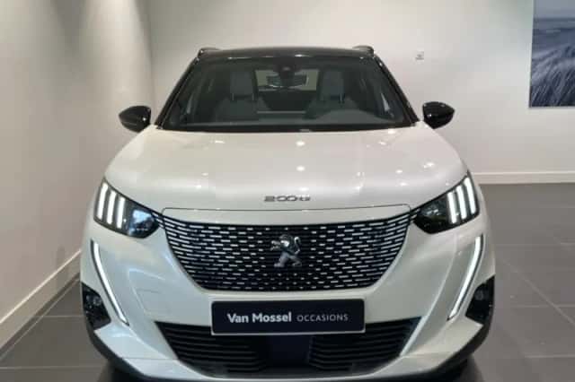 Peugeot e-2008 (2021) thumbnail 3