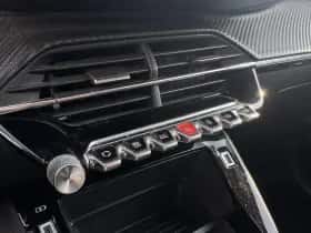 Peugeot 208 (2021) thumbnail 16