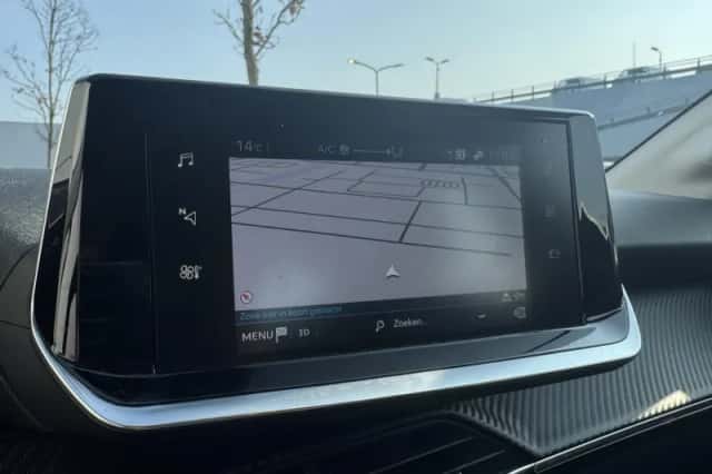 Peugeot 208 (2021) thumbnail 18