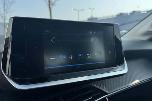 Peugeot 208 (2021) thumbnail 20