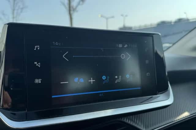Peugeot 208 (2021) thumbnail 23