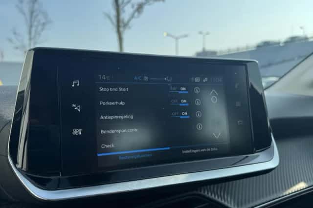 Peugeot 208 (2021) thumbnail 25