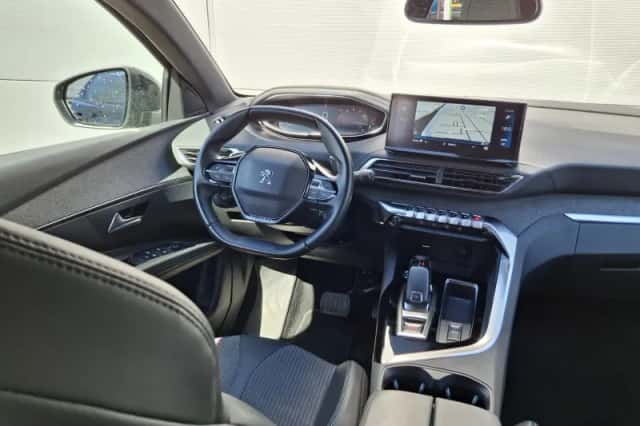 Peugeot 3008 (2023) thumbnail 12