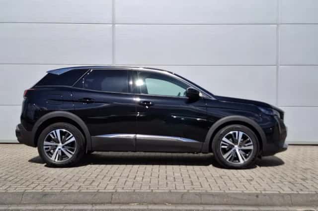 Peugeot 3008 (2023) thumbnail 7