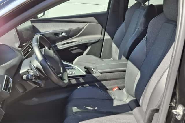 Peugeot 3008 (2023) thumbnail 10