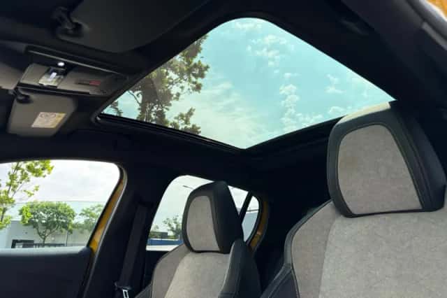 Peugeot 208 (2021) thumbnail 12