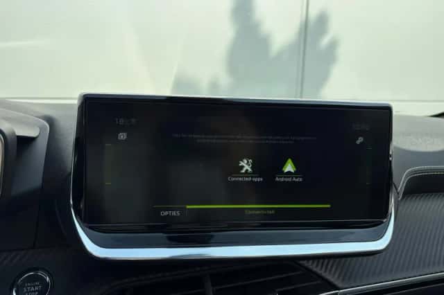 Peugeot 208 (2021) thumbnail 15