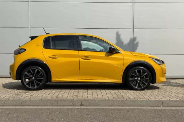 Peugeot 208 (2021) thumbnail 7