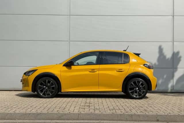 Peugeot 208 (2021) thumbnail 3