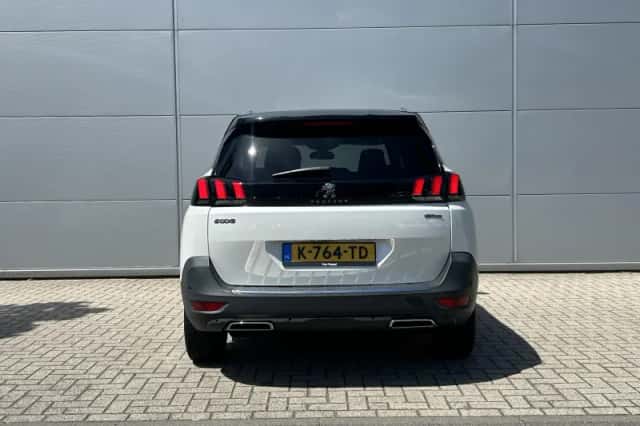 Peugeot 5008 (2021) thumbnail 5