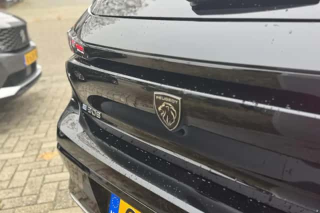 Peugeot e-308 (2024) thumbnail 10