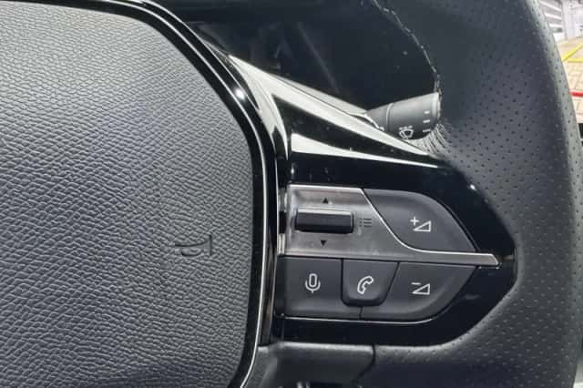 Peugeot 308 (2024) thumbnail 18
