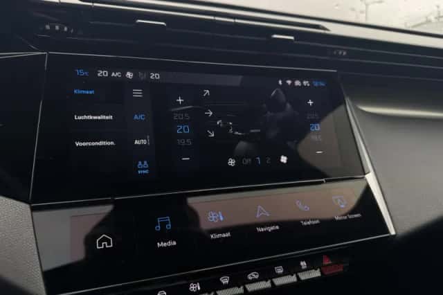Peugeot 308 (2024) thumbnail 19
