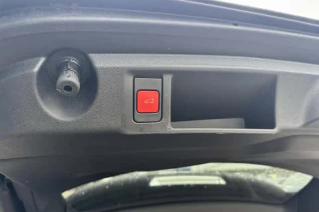 Peugeot 308 (2024) thumbnail 29