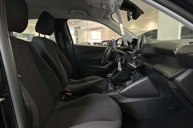 Peugeot 2008 (2022) thumbnail 17