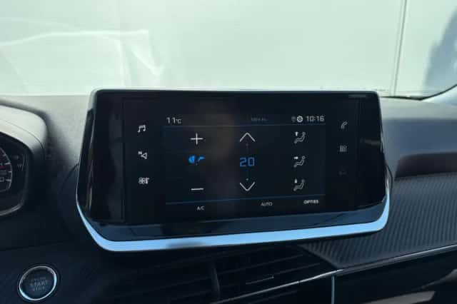 Peugeot 2008 (2022) thumbnail 14