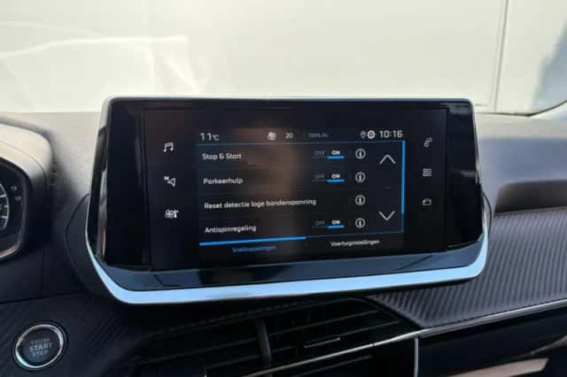 Peugeot 2008 (2022) thumbnail 15