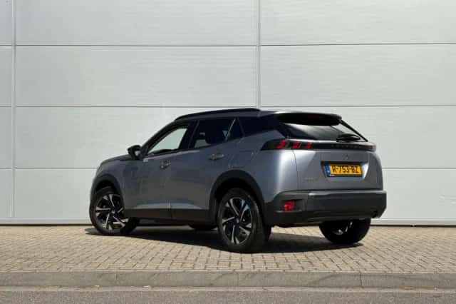 Peugeot 2008 (2022) thumbnail 4